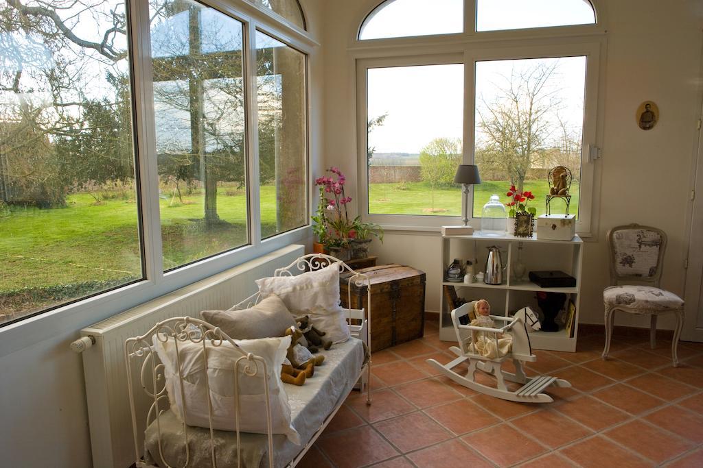 Le Manoir De Crisolles Bed & Breakfast Exterior photo
