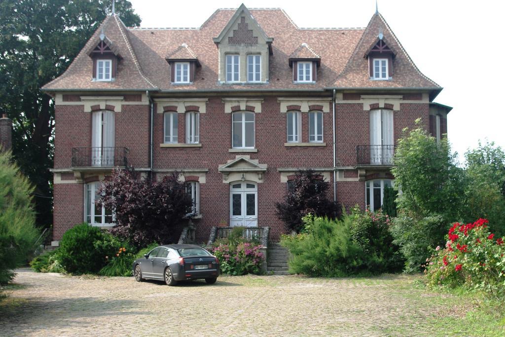 Le Manoir De Crisolles Bed & Breakfast Exterior photo